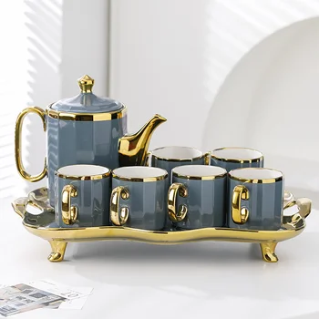 Jednostavan luksuzni europski skup za vodu sa zlatnim rubom, kuhalo za vodu velikog kapaciteta, šalice za kavu, postavlja posude, keramički popodnevni čaj, ukras bara Slika